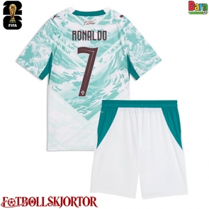 Portugal Cristiano Ronaldo #7 Borta Kläder Barn VM 2026 Kortärmad (+ Korta byxor)